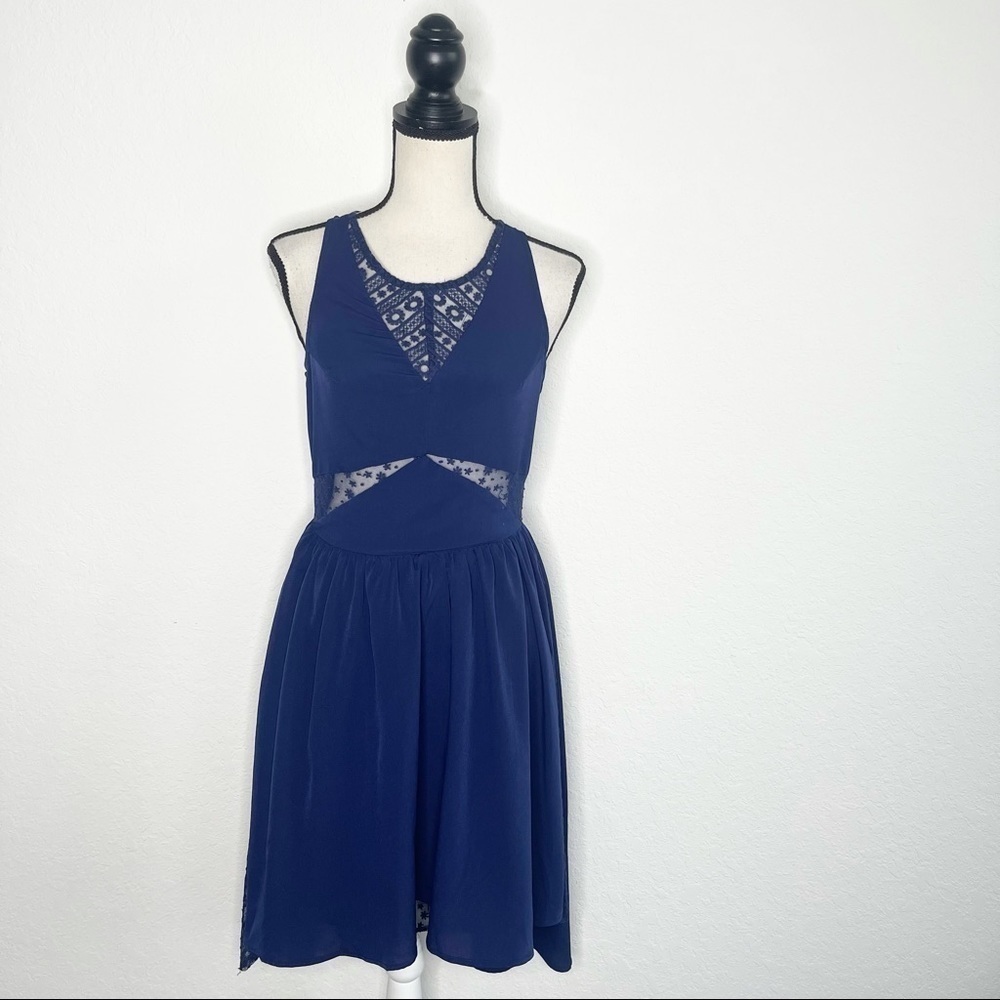 SUGARLIPS Women’s Navy Blue Sleeveless Lace Dress Size Small Homecoming Cocktail